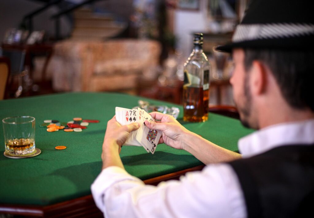 A Beginner’s Guide to Casino Etiquette: Do’s and Don’ts at the Gaming Table